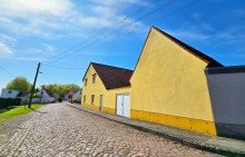 Wohnhaus  Gro�es Gelbes Gl�ck  - Mehr Raum, mehr M�glichkeiten, mehr Gl�ck f�r Ihre Familie