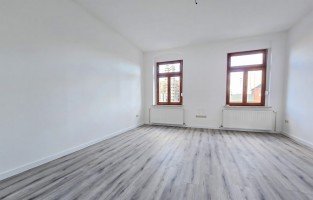 Hauptbild Frisch saniert & sofort bezugsbereit - attraktive 3-Zimmer-Wohnung in Bernburg