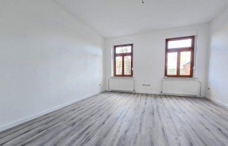Hauptbild Frisch saniert & sofort bezugsbereit - attraktive 3-Zimmer-Wohnung in Bernburg