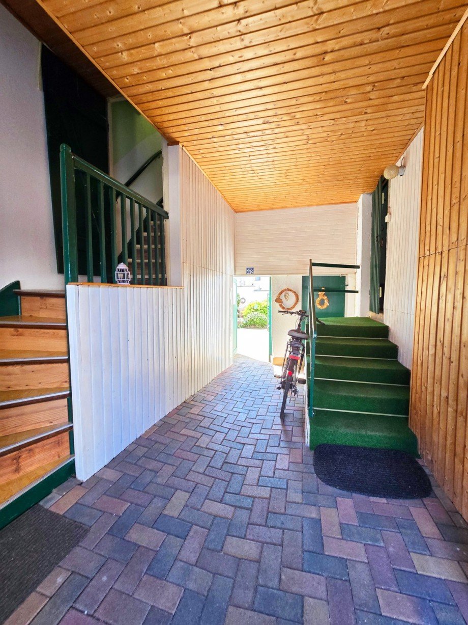 Durchgang Haus Gr�bzig