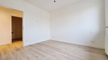 Zimmer Top-Moderne-Wohnung mit Loggia