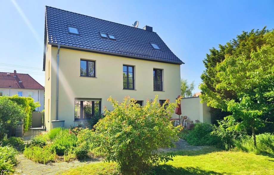 Hinteransicht Einfamilienhaus K�then (Anhalt)