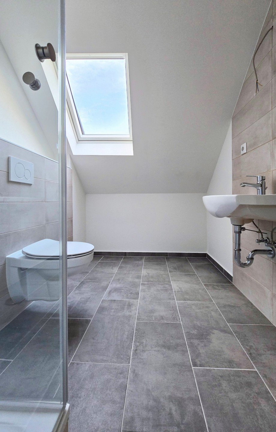 Badezimmer DG Reihenmittelhaus Aken