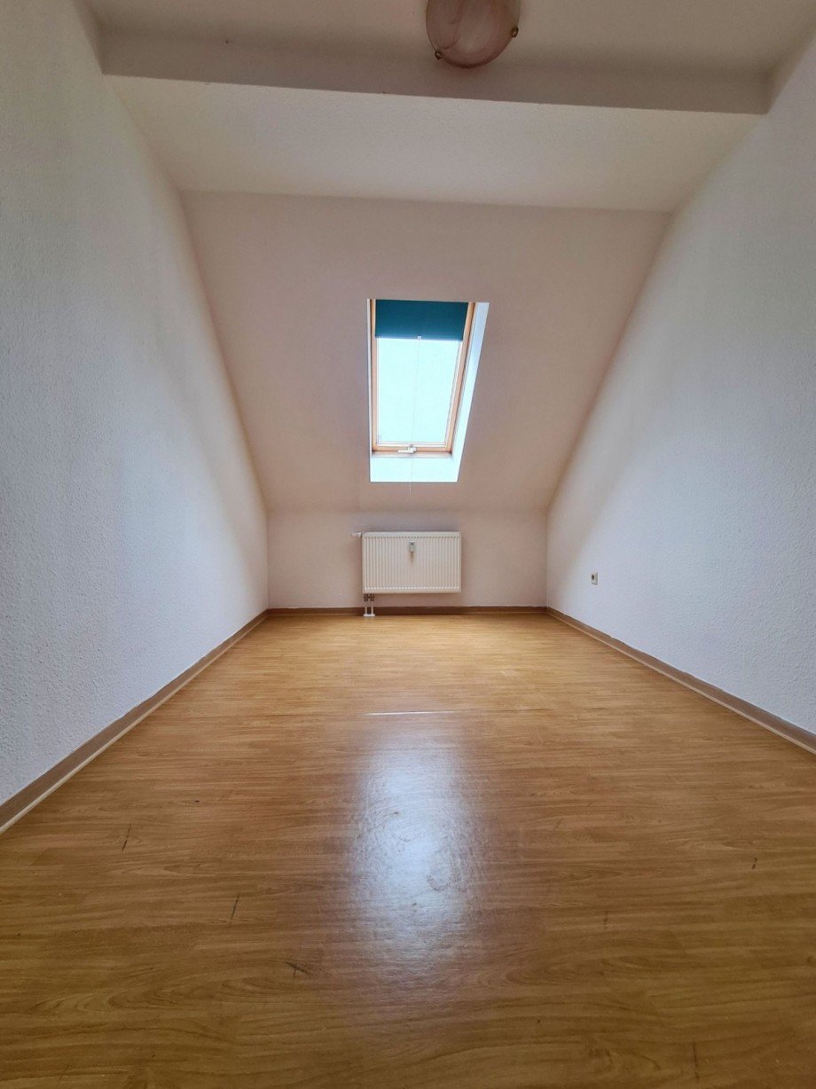 Zimmer - DG Wohnung 115a Mehrfamilienhaus K�then (Anhalt)