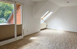 Hauptbild 3 Zimmer mit Balkon und Garage