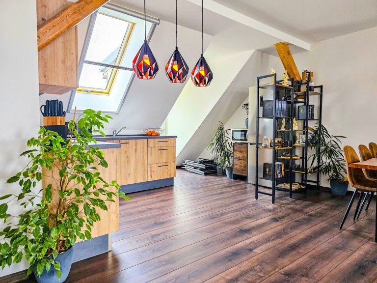 Essbereich K�then - K�then Dachgeschosswohnung Besondere Dreiraumwohnung mit Loftcharakter