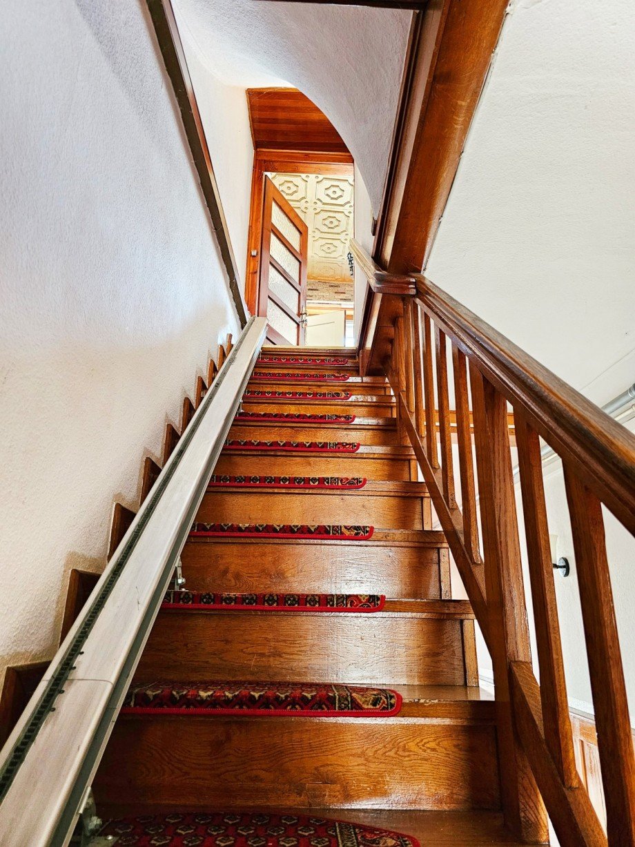 Treppe ins OG Reihenendhaus Aken