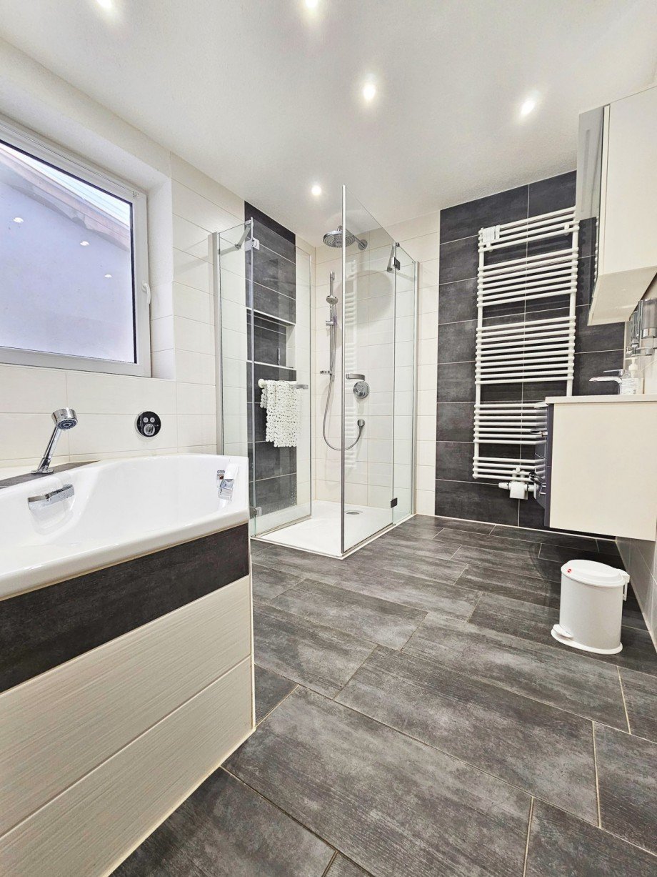 Badezimmer EG Einfamilienhaus G�rzig