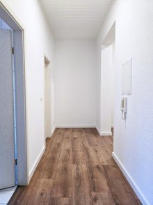 Flur Frisch renoviert! 1-Zimmer-Wohnung mit Einbauk�che