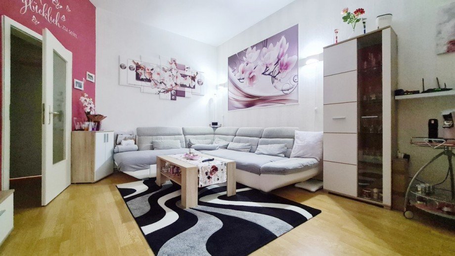Wohnzimmer Erdgeschosswohnung K�then (Anhalt)