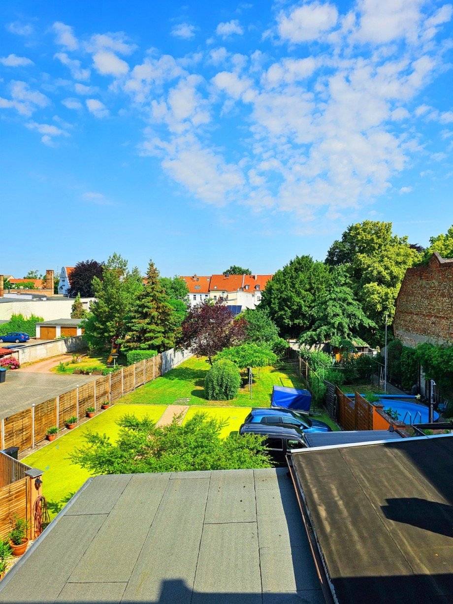Ausblick in den Garten Mehrfamilienhaus K�then (Anhalt)