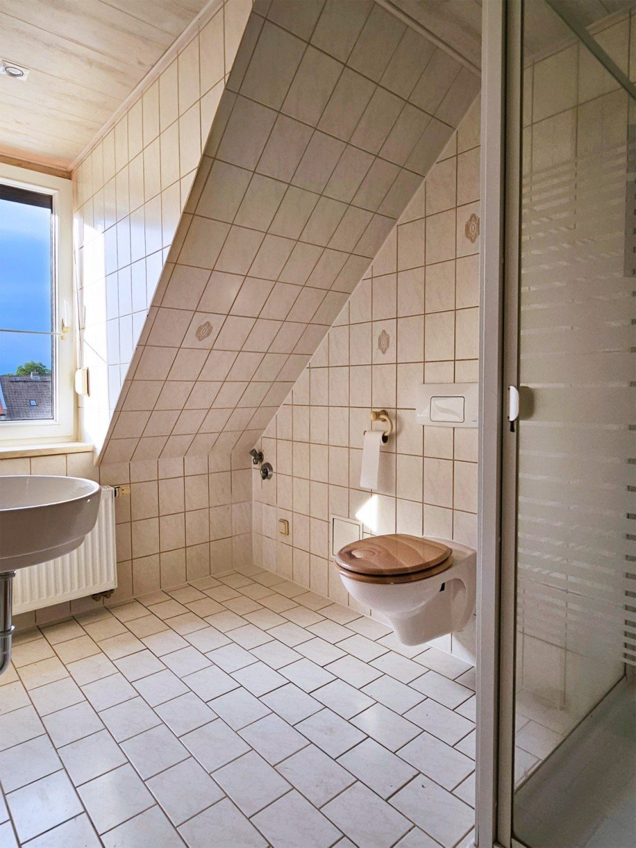 Badezimmer Dachgeschosswohnung Bernburg (Saale)