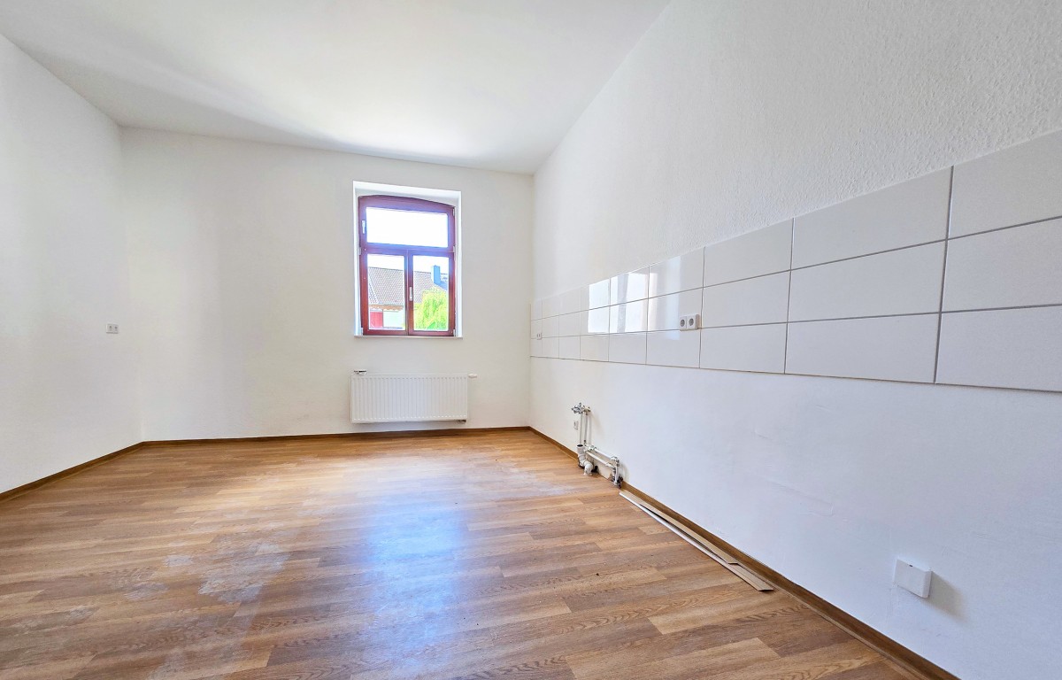 Historischer Charme trifft modernen Komfort - 2 Zimmer mit Lift, Stellplatz & Naturidylle - Photo 3