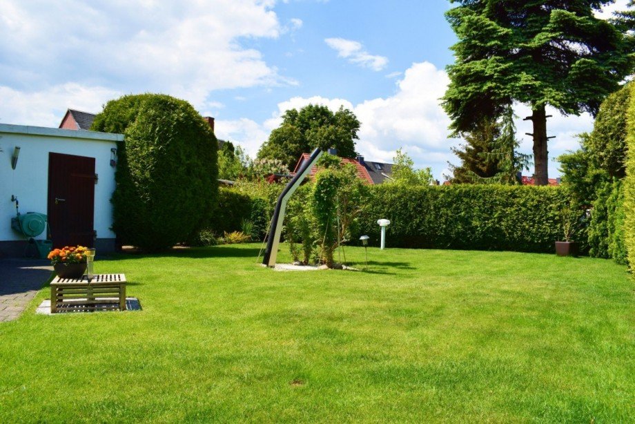 Blick in den Garten Doppelhaush�lfte K�then
