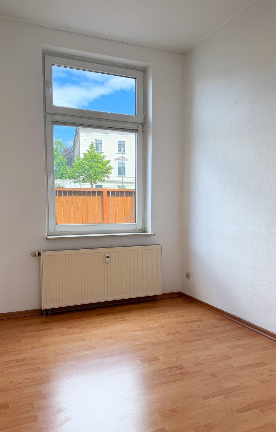 Zimmer Erdgeschosswohnung K�then (Anhalt)