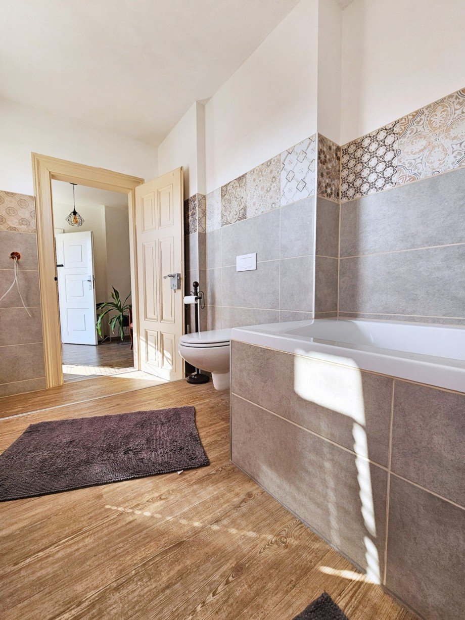 Badezimmer OG Einfamilienhaus Gro�badegast