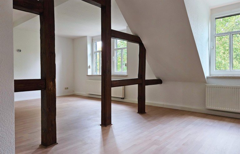 Wohn-Esszimmer Bernburg (Saale) Dachgeschosswohnung Gem�tliche Dachgeschosswohnung mit Einbauk�che und Stellplatz