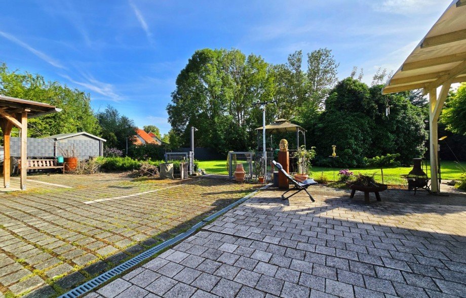 Hof und Garten Einfamilienhaus Biendorf