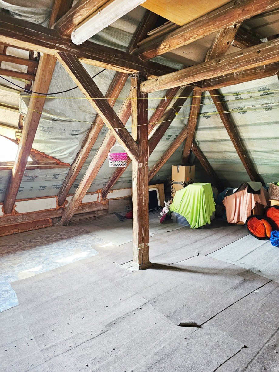 Dachboden Mehrfamilienhaus K�then (Anhalt)