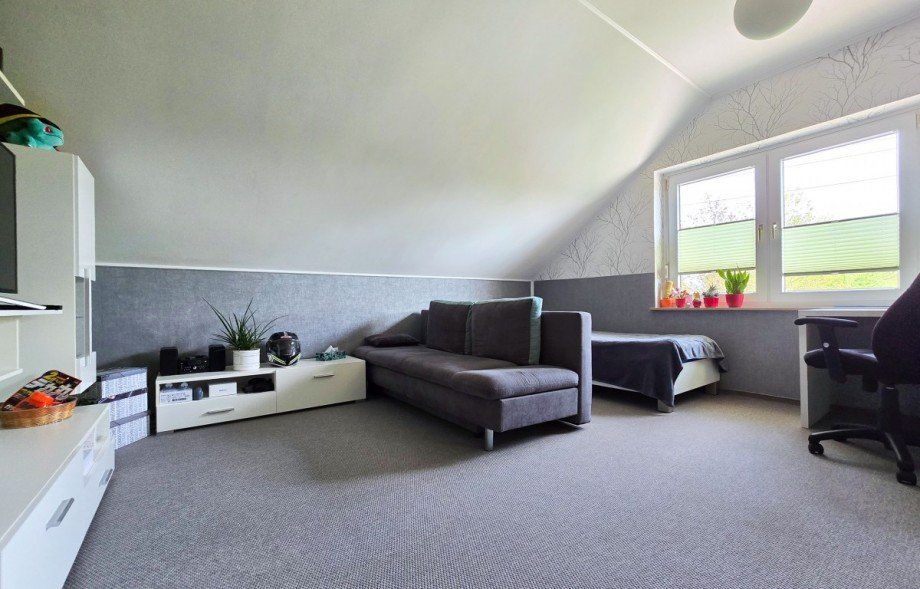Zimmer OG Zweifamilienhaus Rohndorf-Glauzig