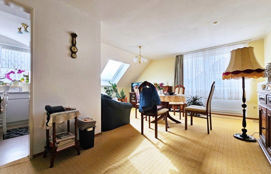 Wohnzimmer Dachgeschosswohnung K�then (Anhalt)