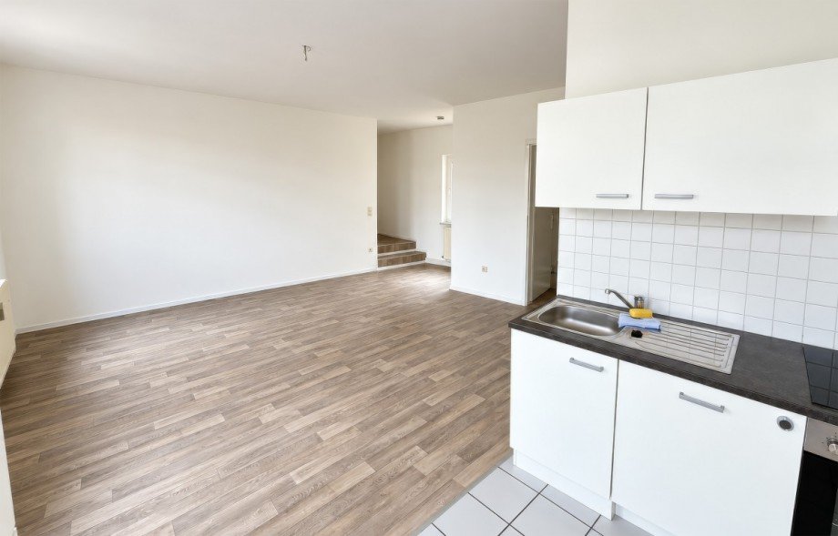 Wohnzimmer Dachgeschosswohnung K�then (Anhalt)