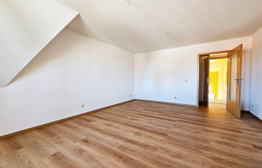 Zimmer Dachgeschosswohnung K�then (Anhalt)