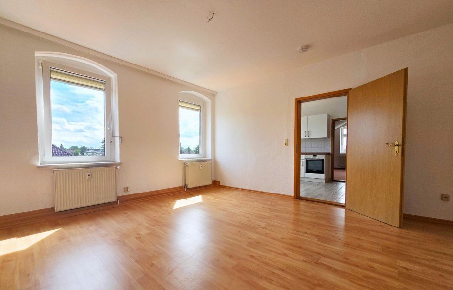 Zimmer II Dachgeschosswohnung Z�rbig