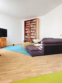 Wohnzimmer Einladende 3-Zimmer-Wohnung mit Balkon: Perfektes Eigenheim oder lukrative Investition in K�then!