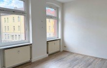 Zimmer Moderne 2-Raum-Wohnung mit Einbauk�che!
