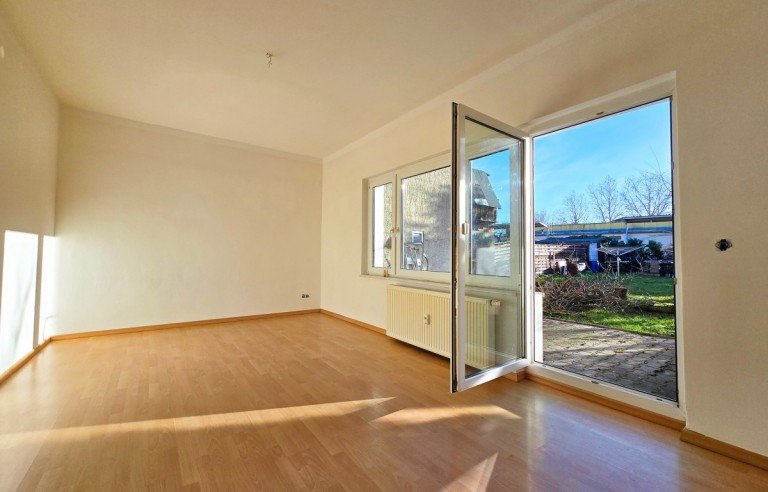 Wohnzimmer K�then (Anhalt) Erdgeschosswohnung Relaxen Sie auf Ihrer Sonnenterrasse mit Blick in den Garten
