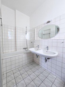 Badezimmer Stilvolles Wohnen im Herzen der K�thener Innenstadt - Altbaucharme trifft Wohnkomfort