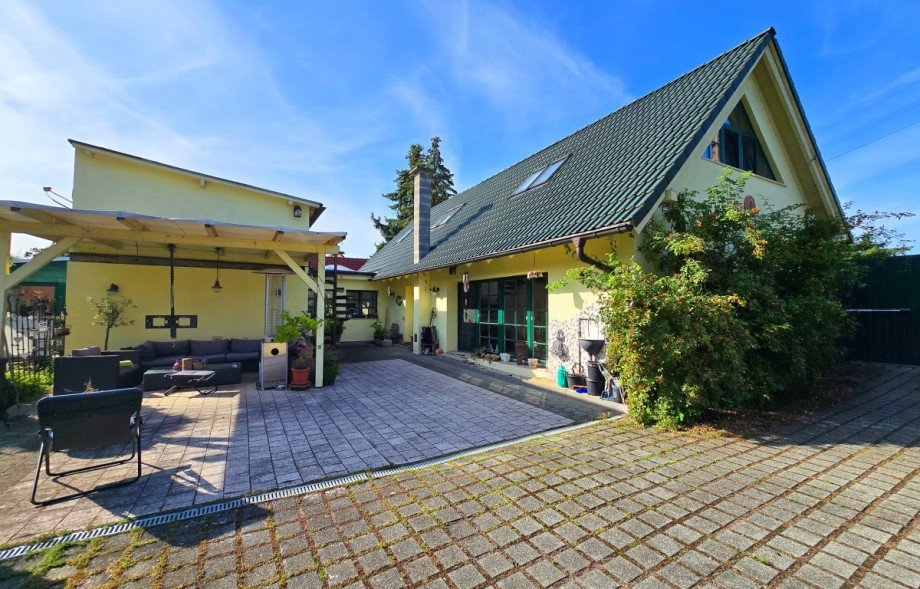 Haus und Terrasse Einfamilienhaus Biendorf