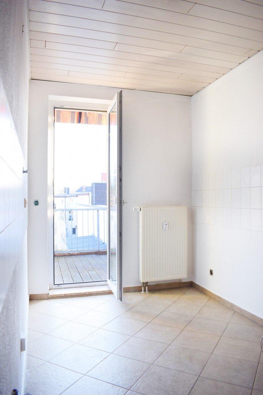 K�che mit Balkon Mehrfamilienhaus K�then (Anhalt)