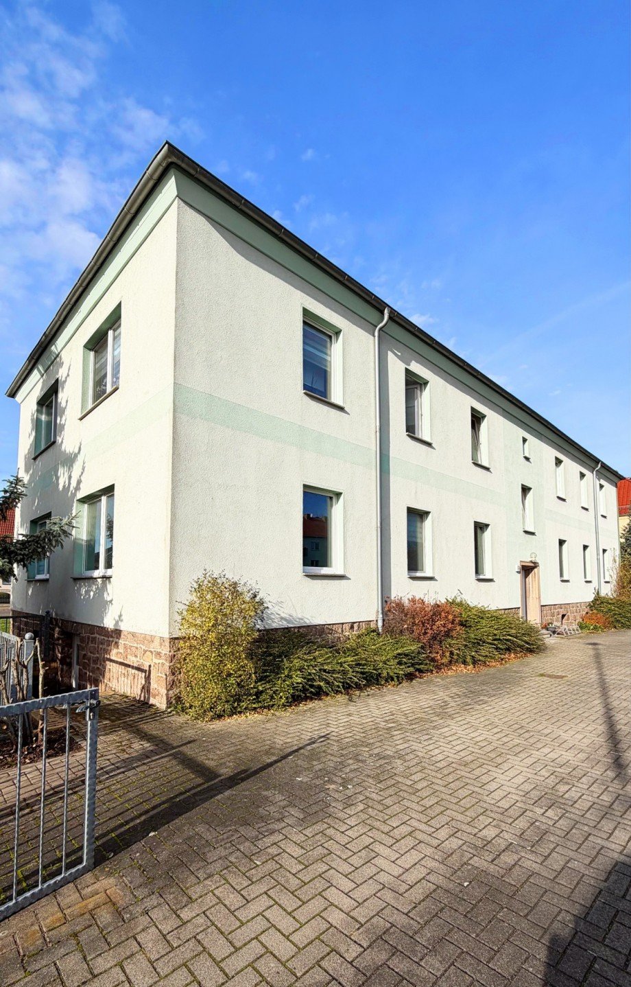 Mehrfamilienhaus Etagenwohnung Z�rbig