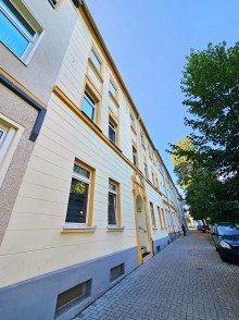 Haus Ansicht Rentable und schicke Eigentumswohnung in Dessau-Ro�lau