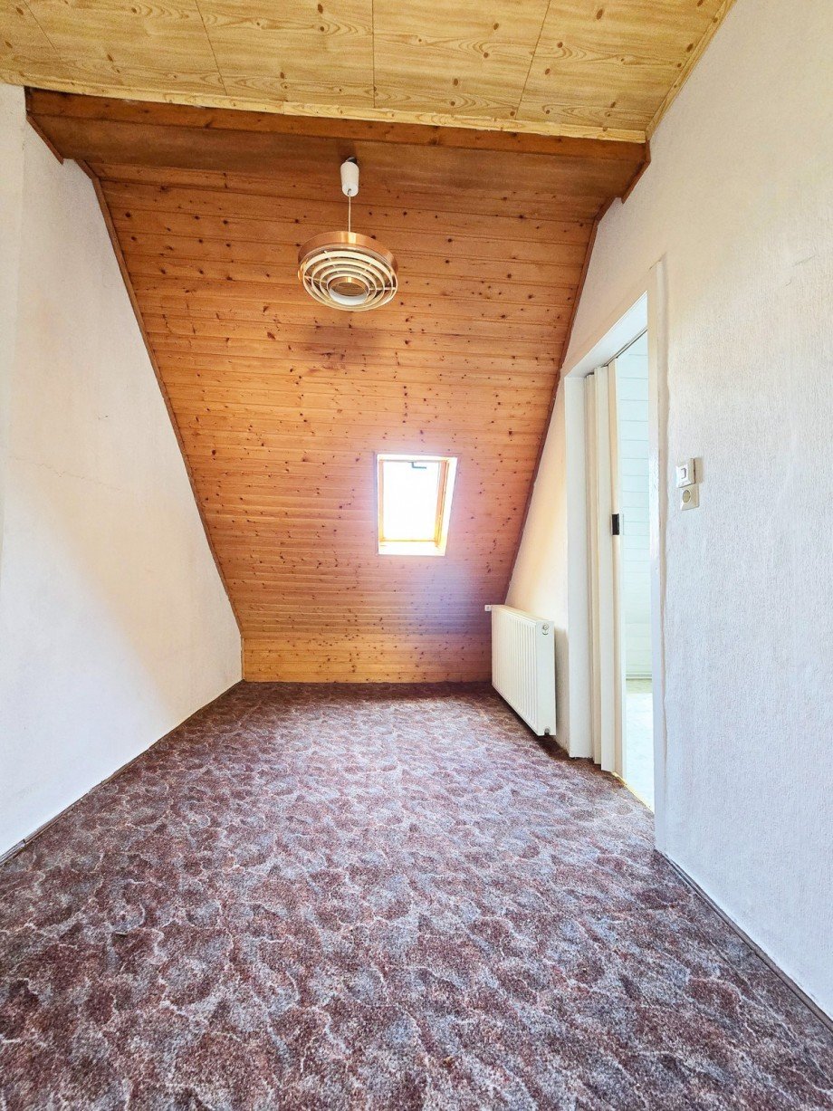 Zimmer DG Reihenmittelhaus K�then (Anhalt)