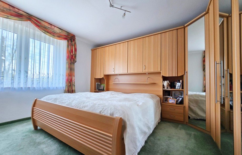 Zimmer OG Zweifamilienhaus Rohndorf-Glauzig