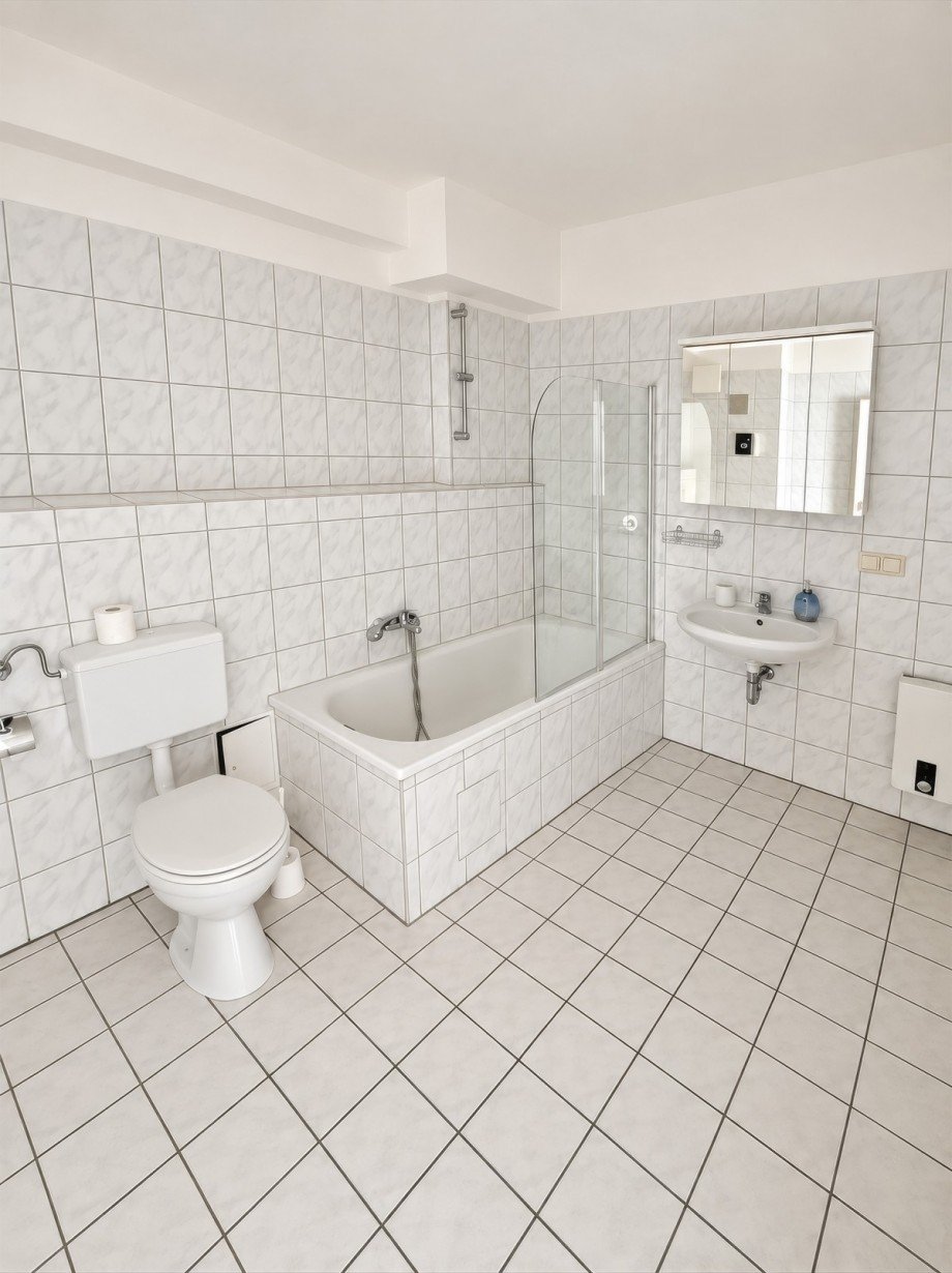 Badezimmer Dachgeschosswohnung K�then (Anhalt)