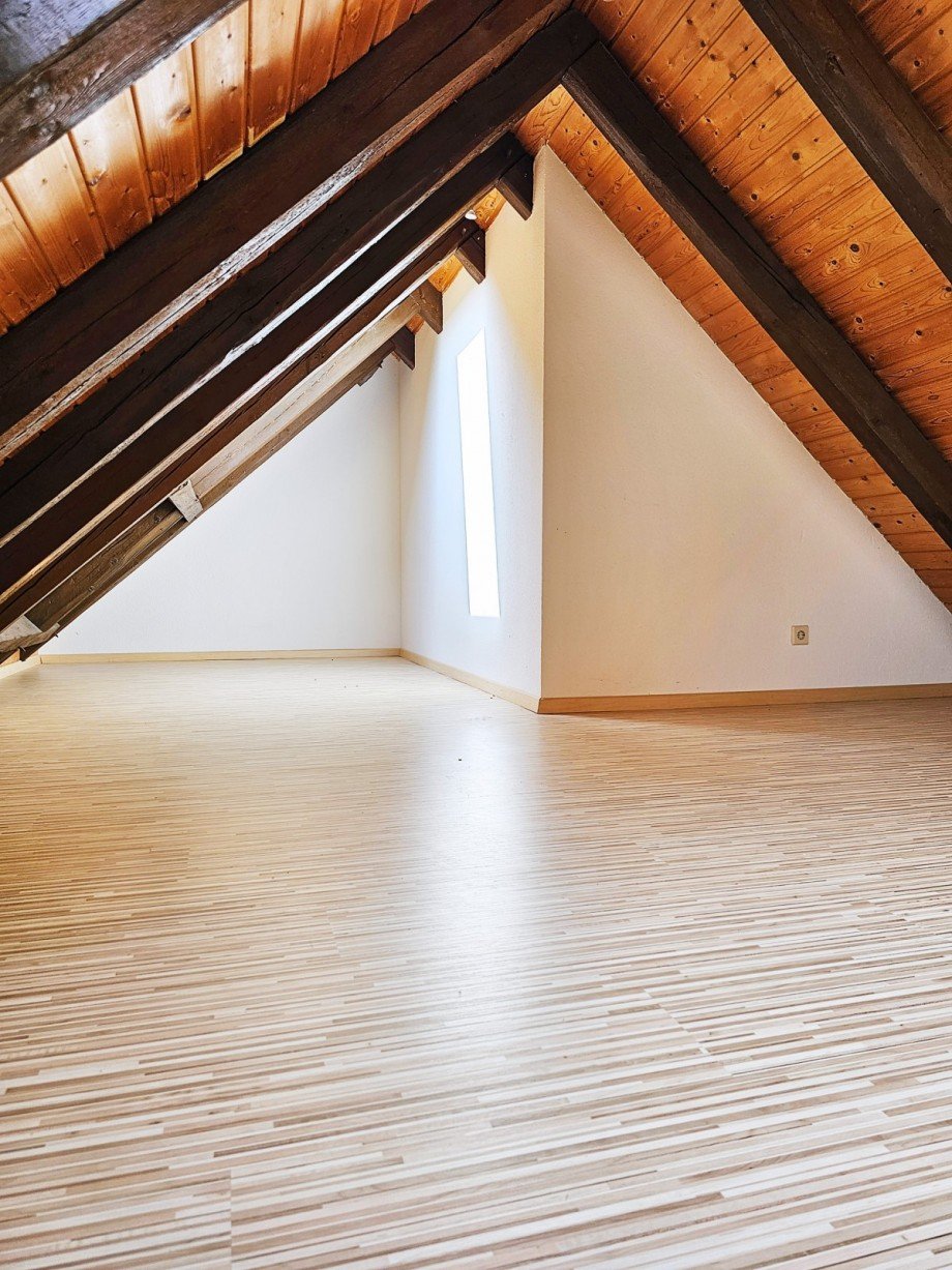 Zimmer Dachgeschosswohnung K�then (Anhalt)