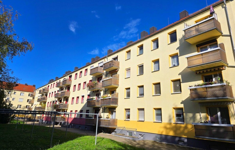 Wohnhaus Hinteransicht Dachgeschosswohnung K�then (Anhalt)
