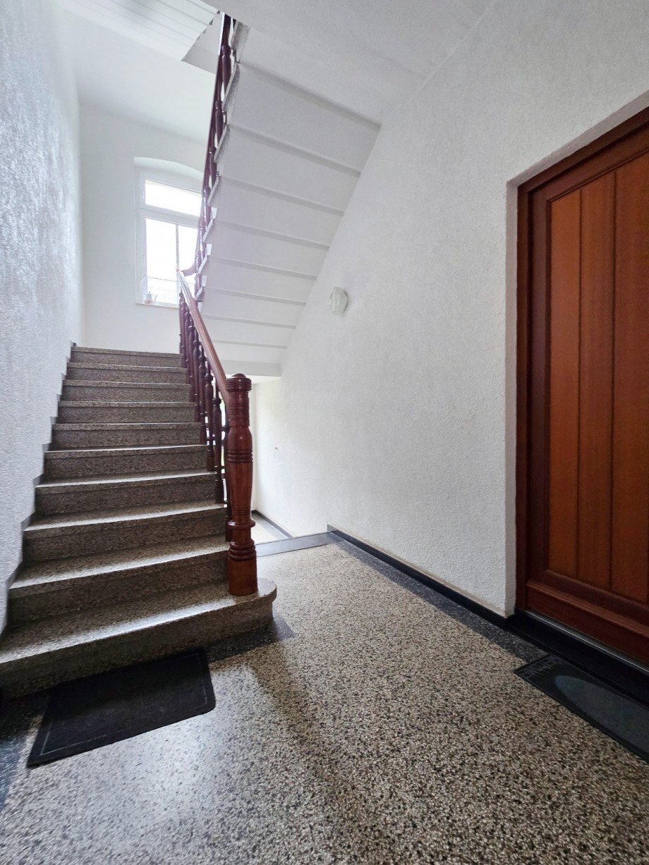 Hausflur Dachgeschosswohnung K�then (Anhalt)