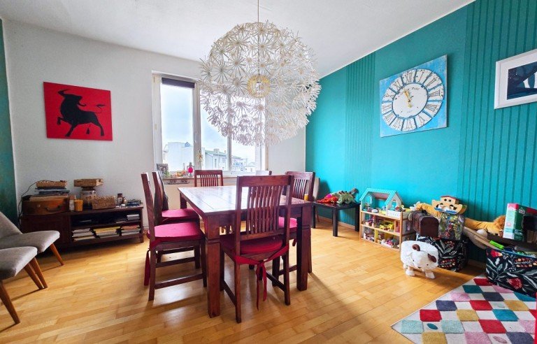 Wohnzimmer K�then (Anhalt) Dachgeschosswohnung Licht, Raum und Charme - Ihr neues Zuhause mit Echtholzparkett