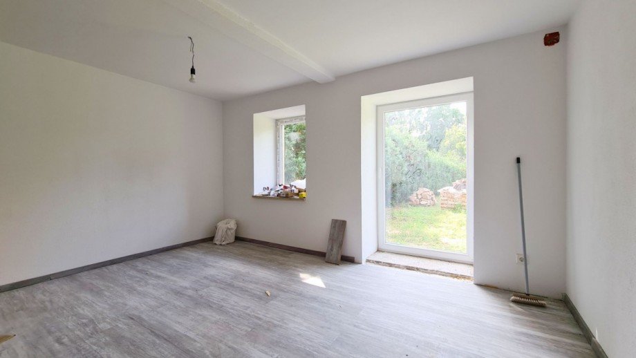 Zimmer (Nebenhaus) Zweifamilienhaus G�rzig