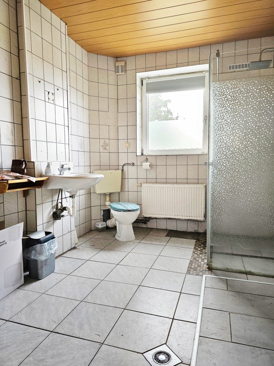 Badezimmer Einfamilienhaus Wei�andt-G�lzau