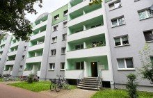 Mehrfamilienhaus Frisch renoviert und sofort bezugsbereit - Erdgeschosswohnung mit Balkon