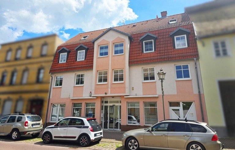 Au�enansicht Aken (Elbe) - Aken Wohn- / Gesch�ftshaus Top gepflegtes, vollvermietetes Wohn- & Gesch�ftshaus mit modernen Einheiten