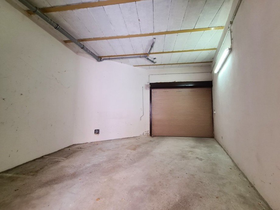 Garage Wohn- / Gesch�ftshaus K�then (Anhalt)