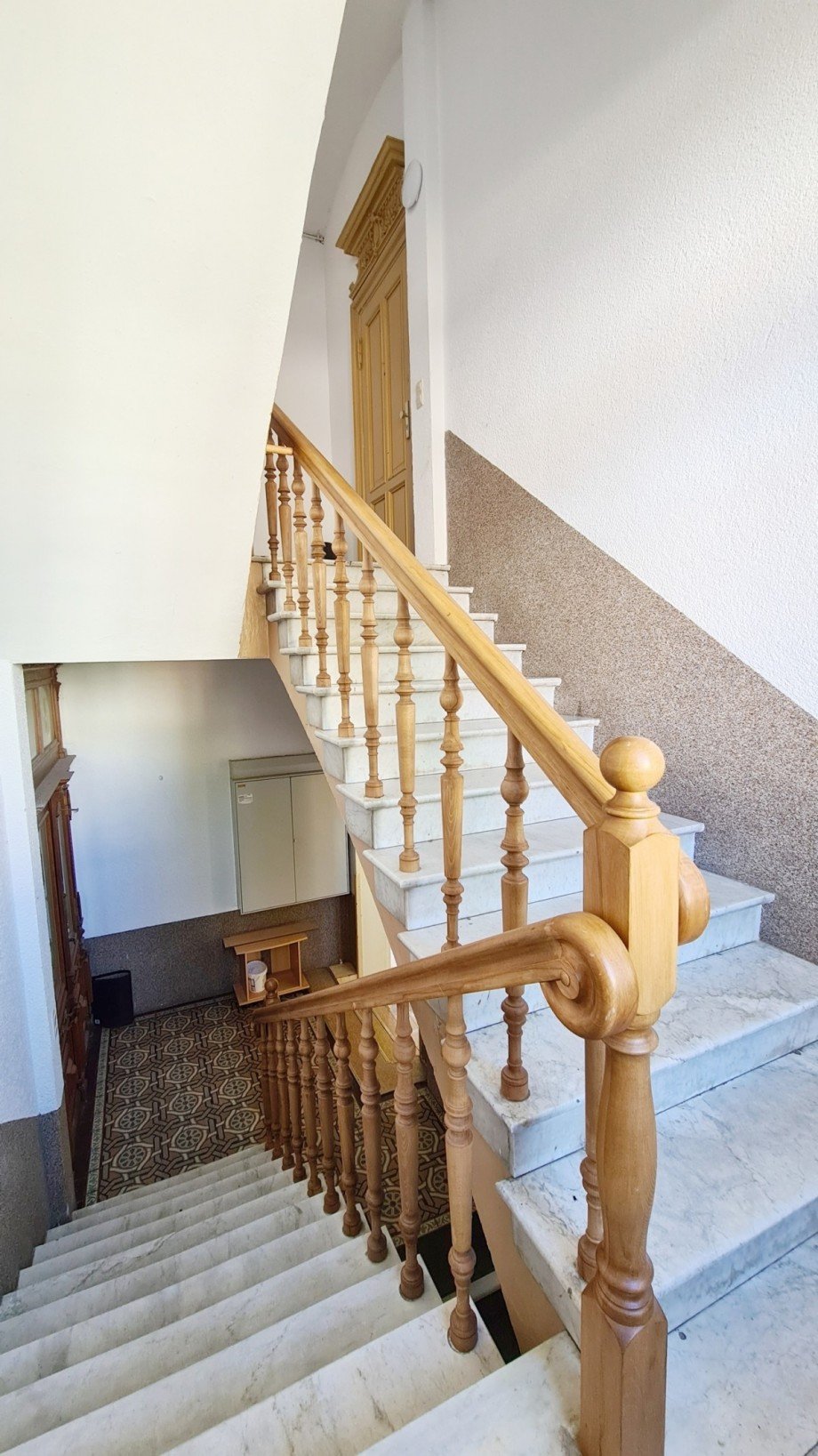 Treppenhaus Etagenwohnung K�then (Anhalt)