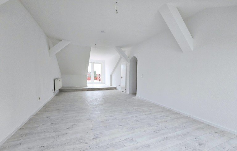 Wohnzimmer K�then (Anhalt) Dachgeschosswohnung �ber den D�chern von K�then: Gro�z�giges Wohnen mit traumhafter Dachterrasse!